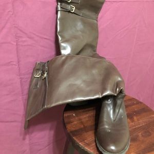 Ladies boots